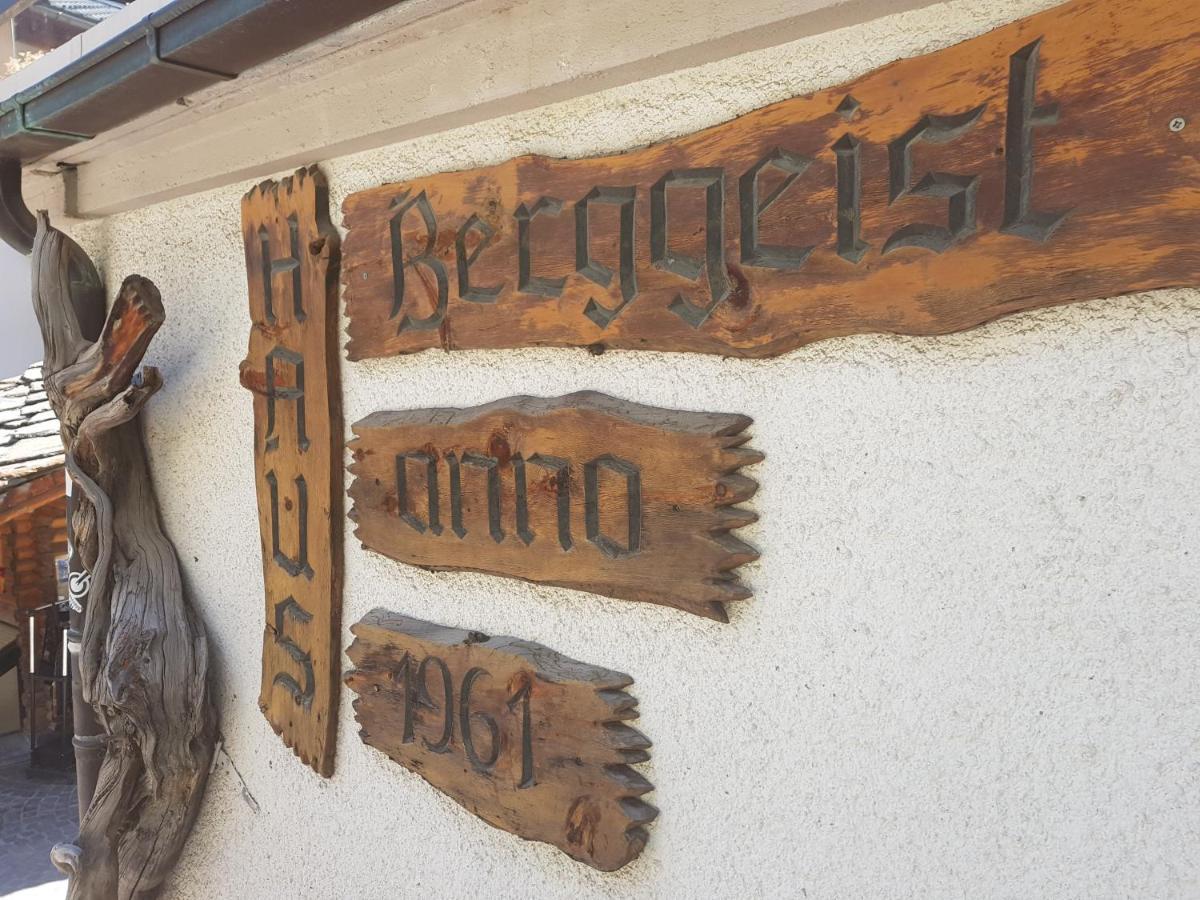 Self-Service Guesthouse Berggeist Saas-Fee Exterior photo
